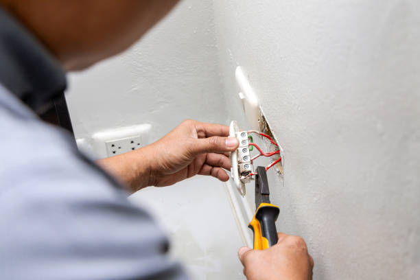 Best Electrical Outlet Repair  in Pomona, KS